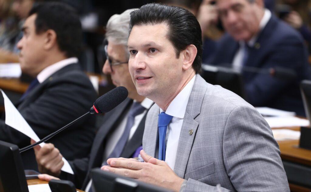 O deputado federal do Novo Gilson Marques durante audiência da reforma da Renda - Foto via Vinicius Loures/Câmara dos Deputados