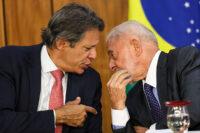 O presidente Lula e o ministro da Fazenda, Fernando Haddad, no Palácio do Planalto - Foto via Marcelo Camargo/Agência Brasil