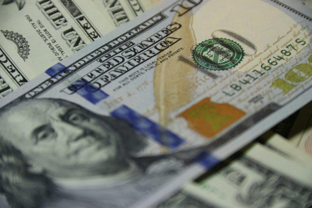 cédula de dólar